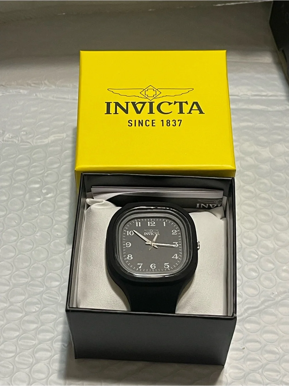 Invicta this eye
